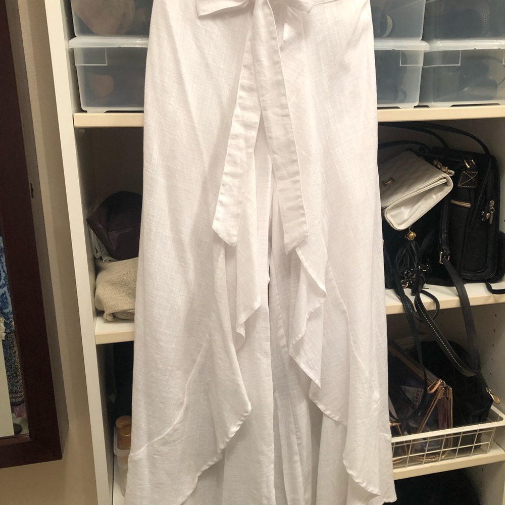 Unique, white skirt/ pant
